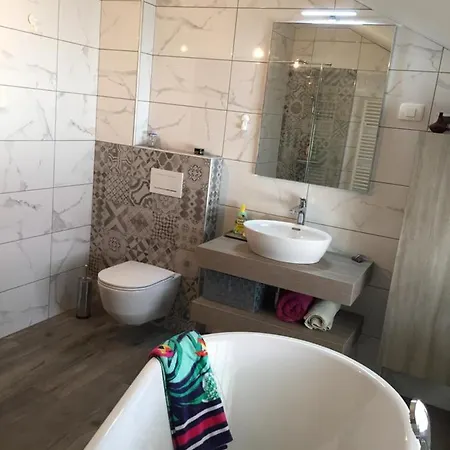Guest House *